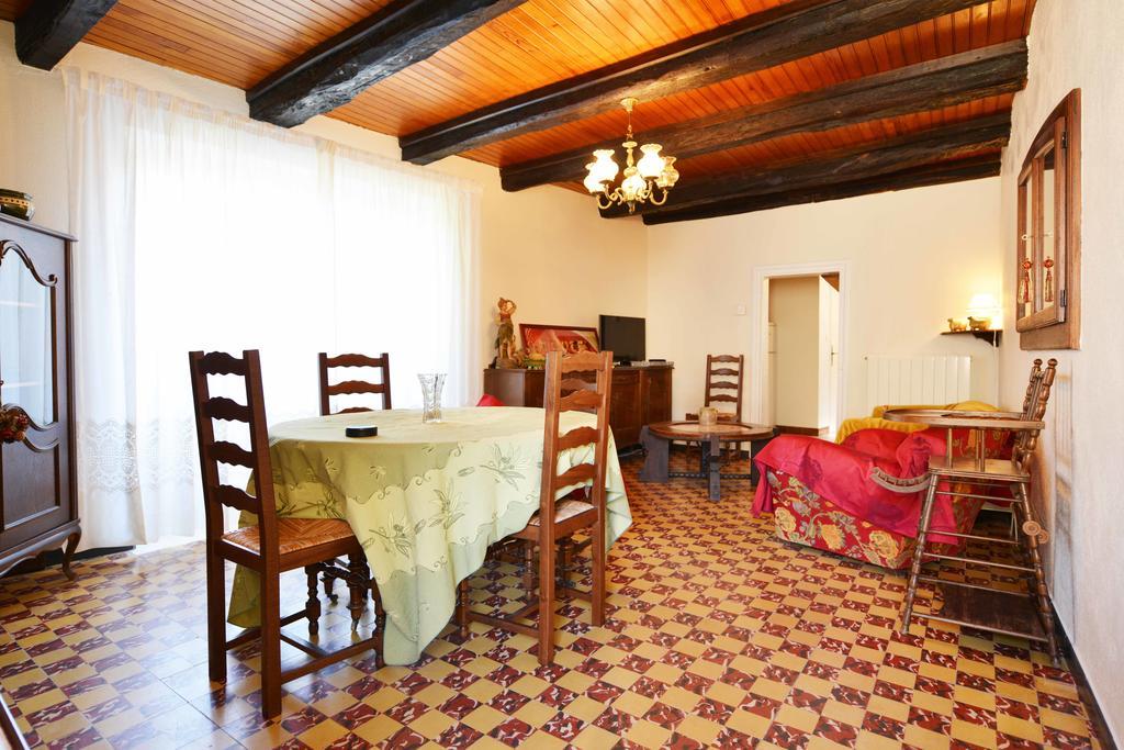 Les Fleurs De Marie Villa La Cresse Стая снимка