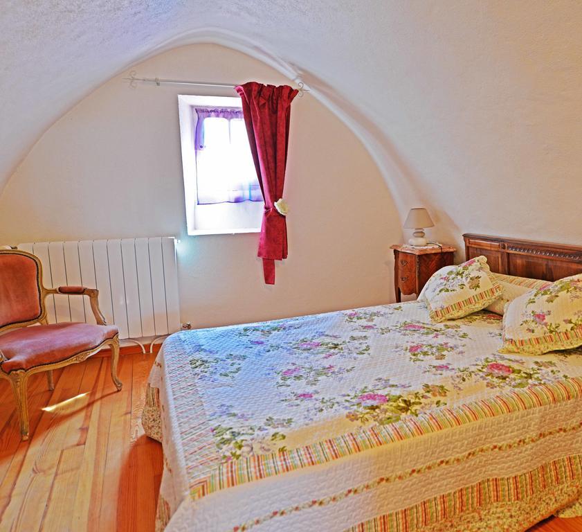 Les Fleurs De Marie Villa La Cresse Стая снимка
